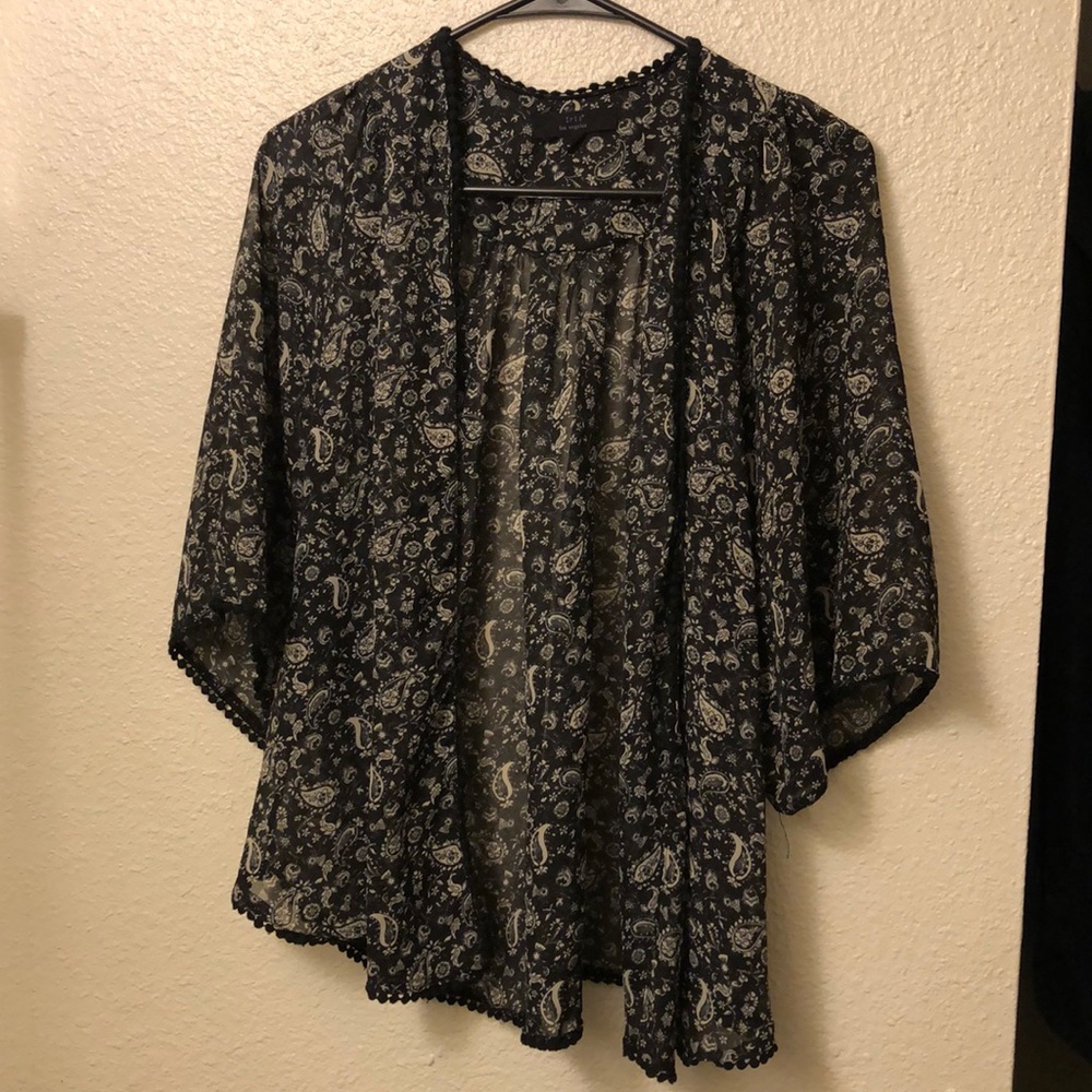 🌺🌺 Iris Black & White Kimono🌺🌺